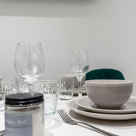Beautiful Flat Near Central London - Entire Flat - Equipped Kitchen - Private Bathroom Londres Exterior foto