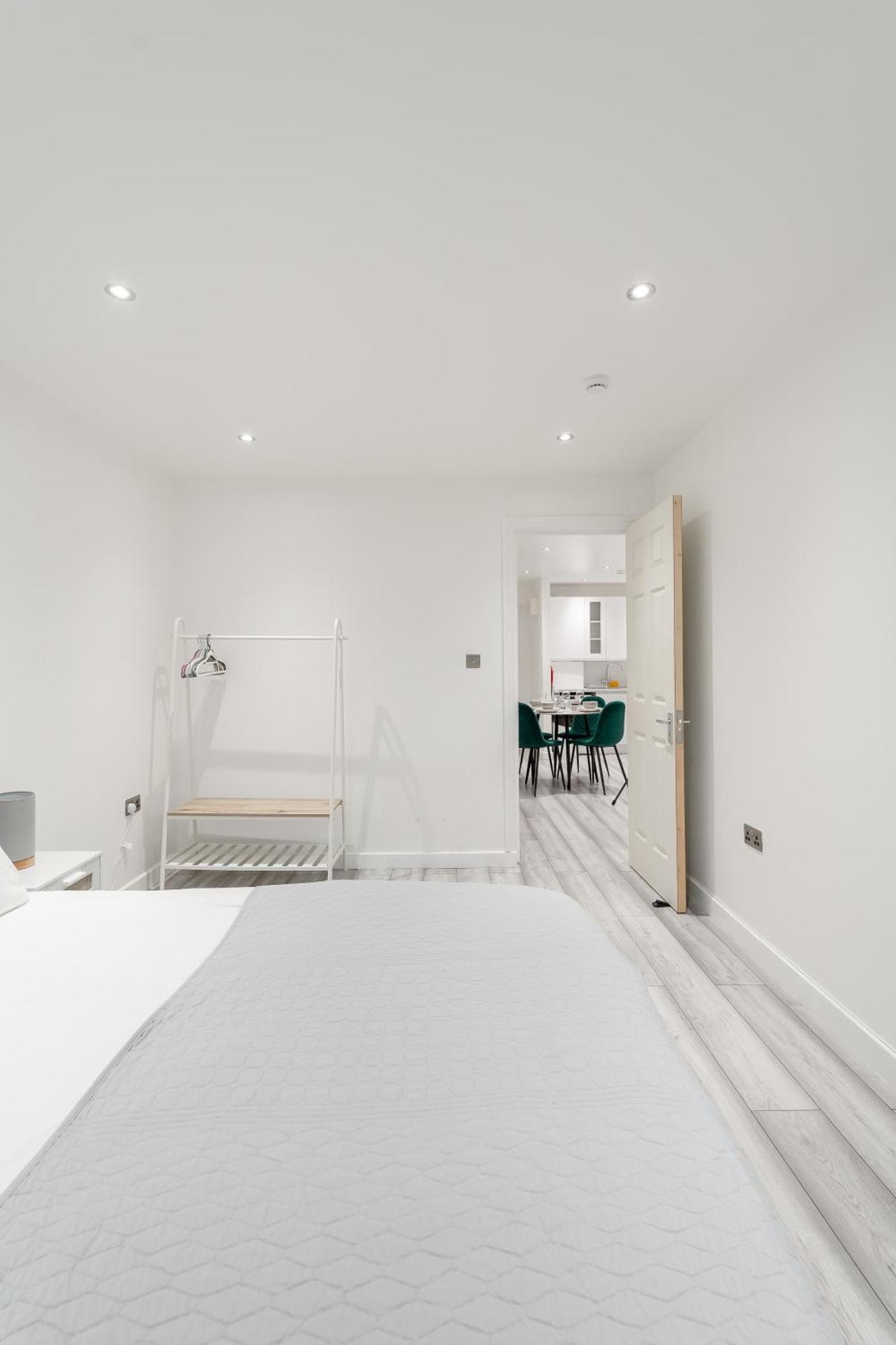 Beautiful Flat Near Central London - Entire Flat - Equipped Kitchen - Private Bathroom Londres Exterior foto