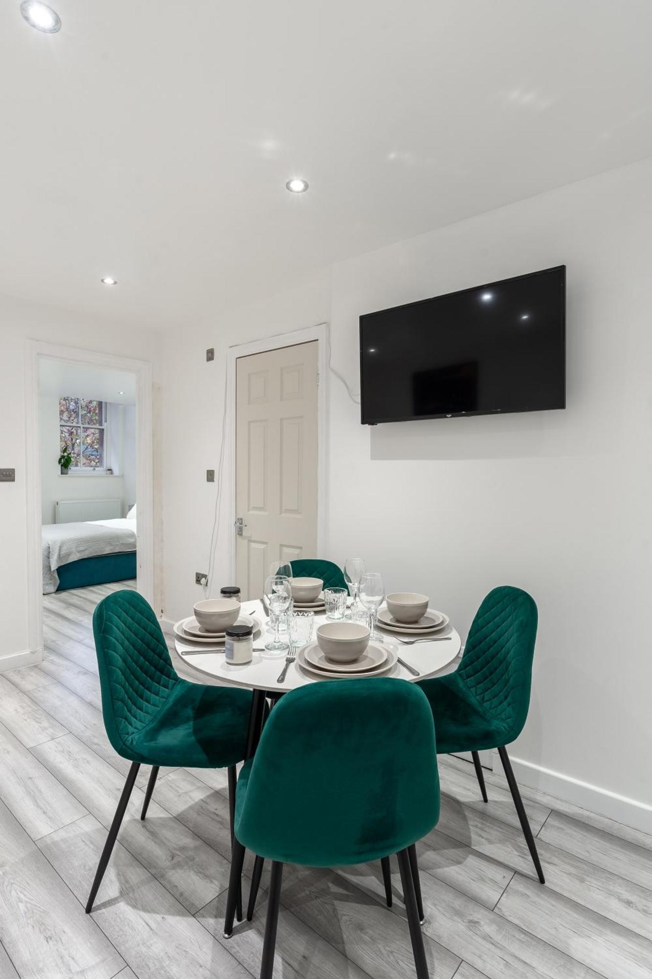Beautiful Flat Near Central London - Entire Flat - Equipped Kitchen - Private Bathroom Londres Exterior foto