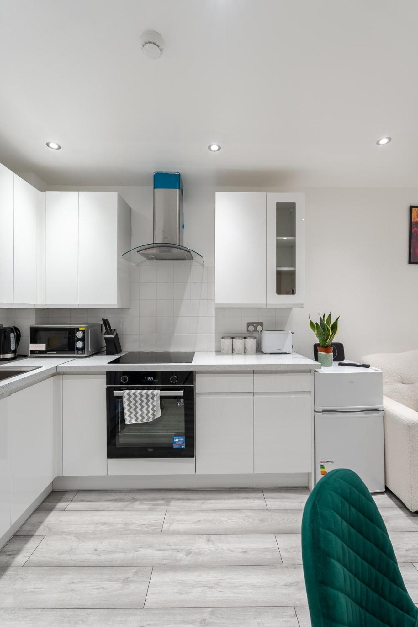 Beautiful Flat Near Central London - Entire Flat - Equipped Kitchen - Private Bathroom Londres Exterior foto