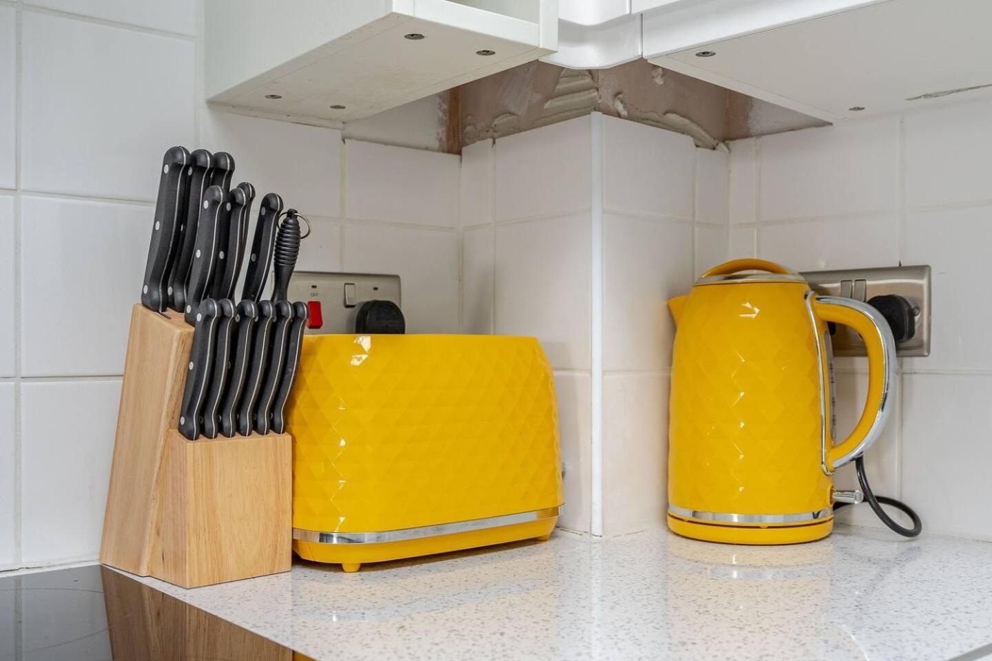 Beautiful Flat Near Central London - Entire Flat - Equipped Kitchen - Private Bathroom Londres Exterior foto