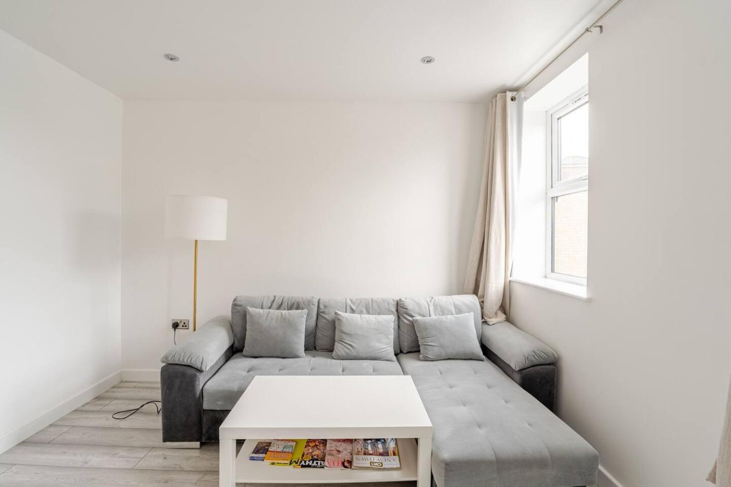 Beautiful Flat Near Central London - Entire Flat - Equipped Kitchen - Private Bathroom Londres Exterior foto